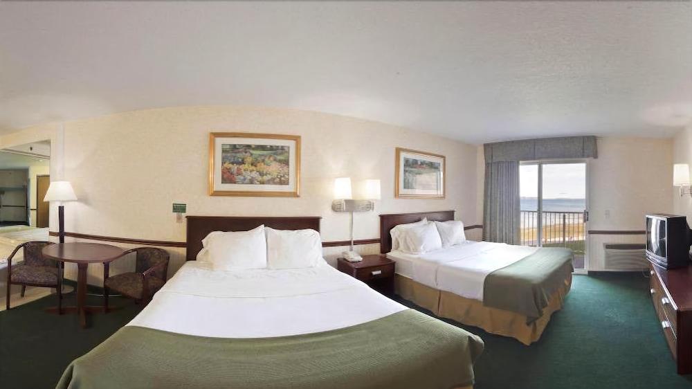 Holiday Inn Express St Ignace-Lake Central By Ihg Saint Ignace Buitenkant foto