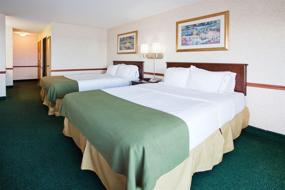Holiday Inn Express St Ignace-Lake Central By Ihg Saint Ignace Kamer foto