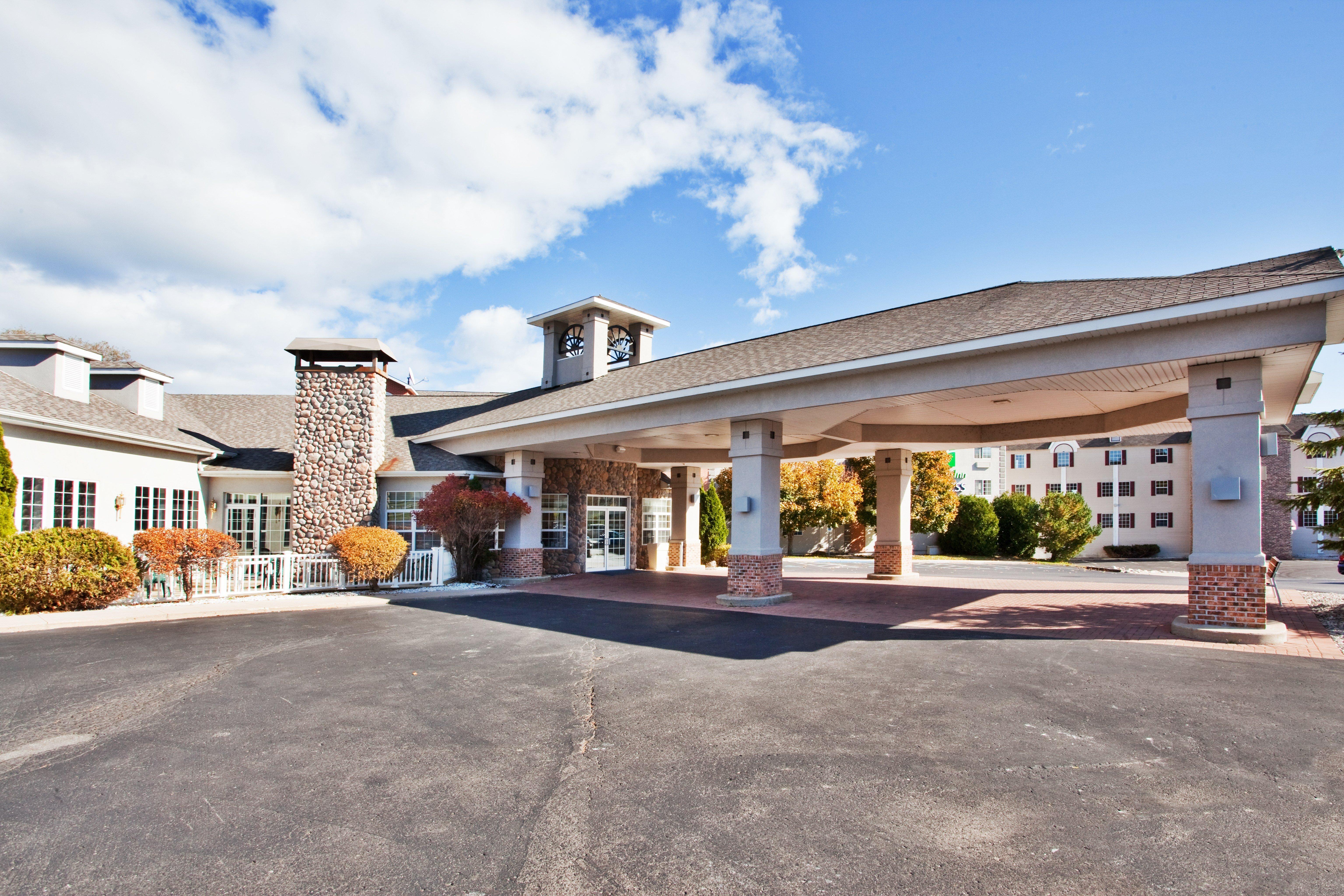 Holiday Inn Express St Ignace-Lake Central By Ihg Saint Ignace Buitenkant foto