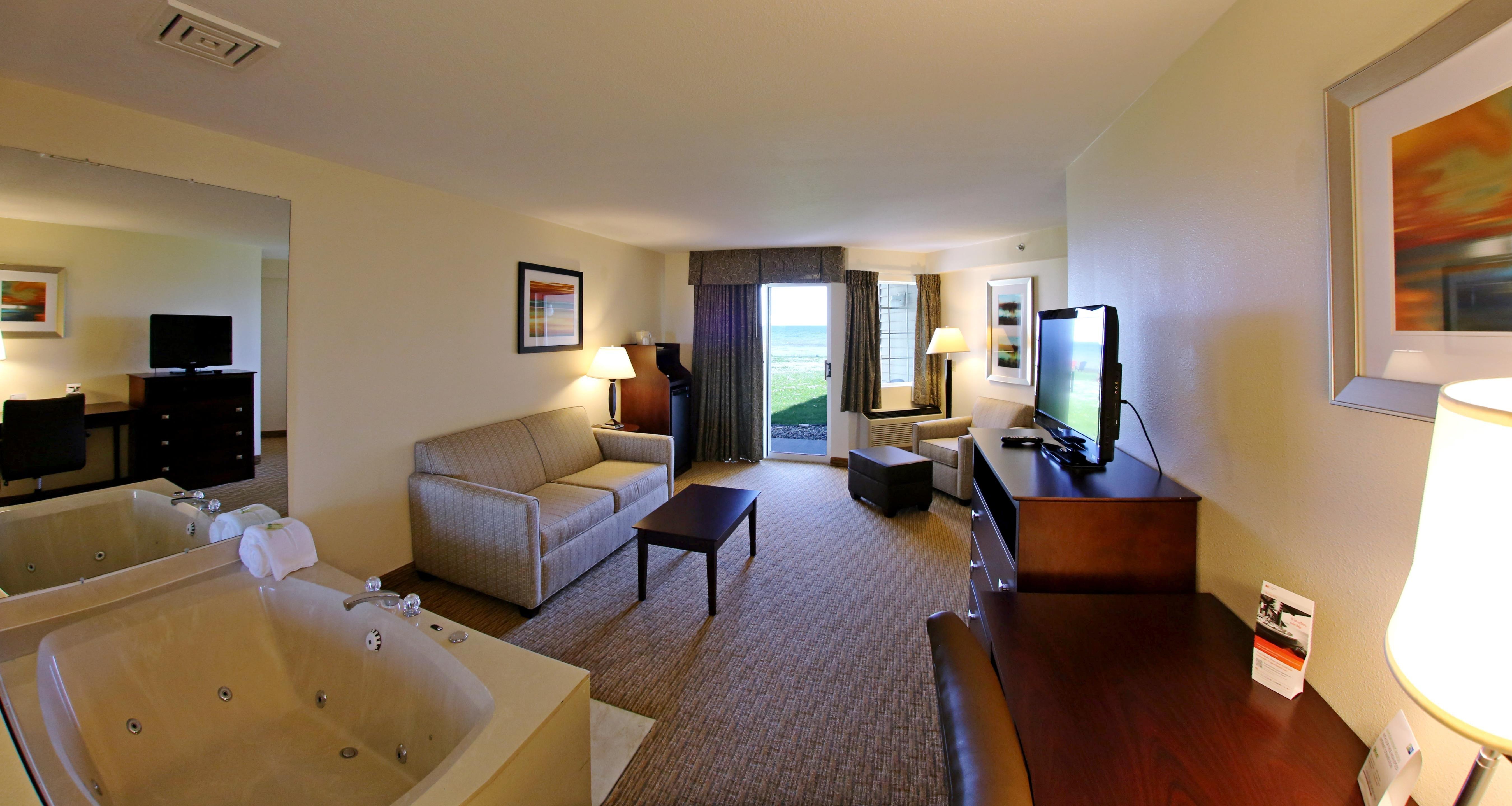 Holiday Inn Express St Ignace-Lake Central By Ihg Saint Ignace Buitenkant foto