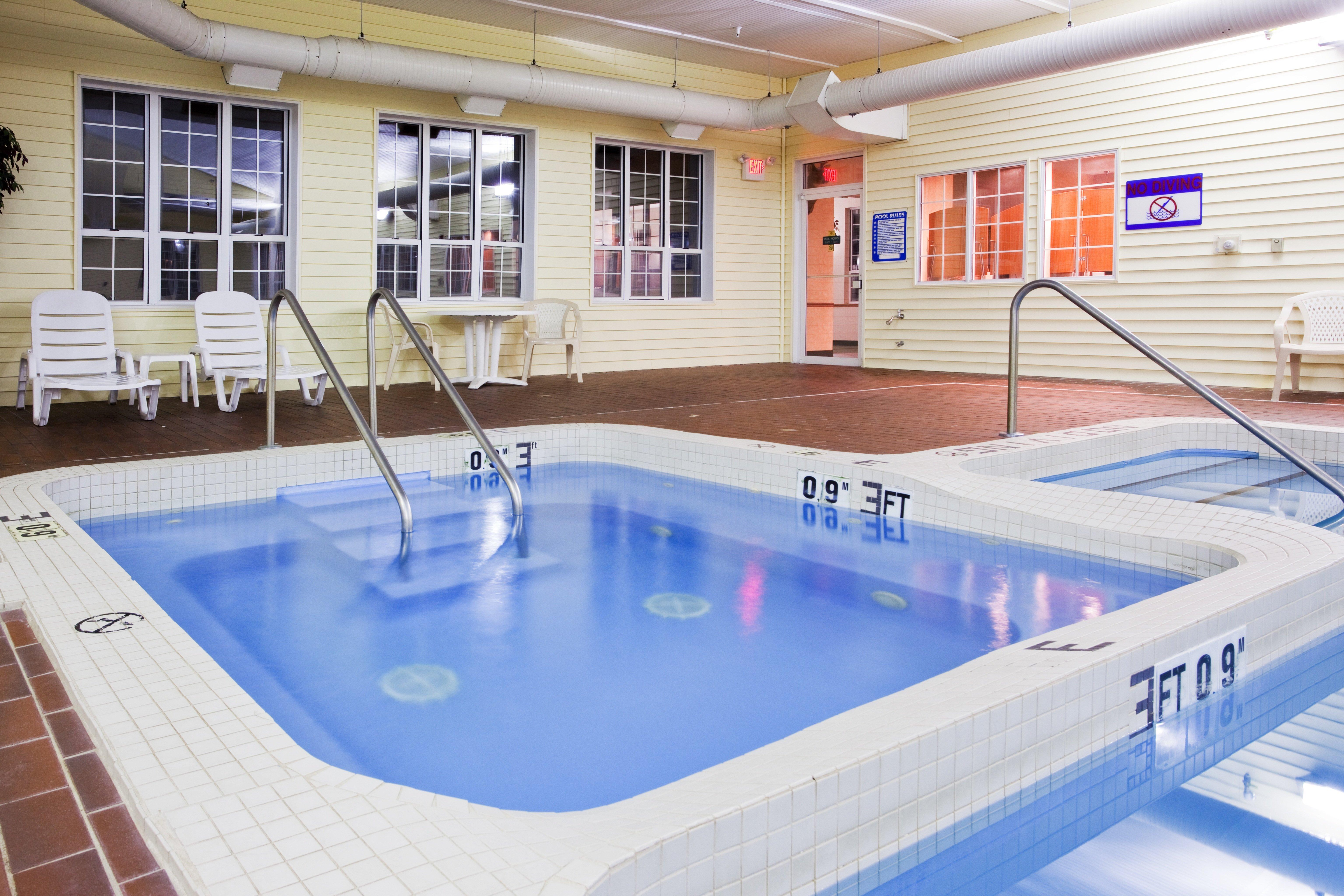 Holiday Inn Express St Ignace-Lake Central By Ihg Saint Ignace Buitenkant foto
