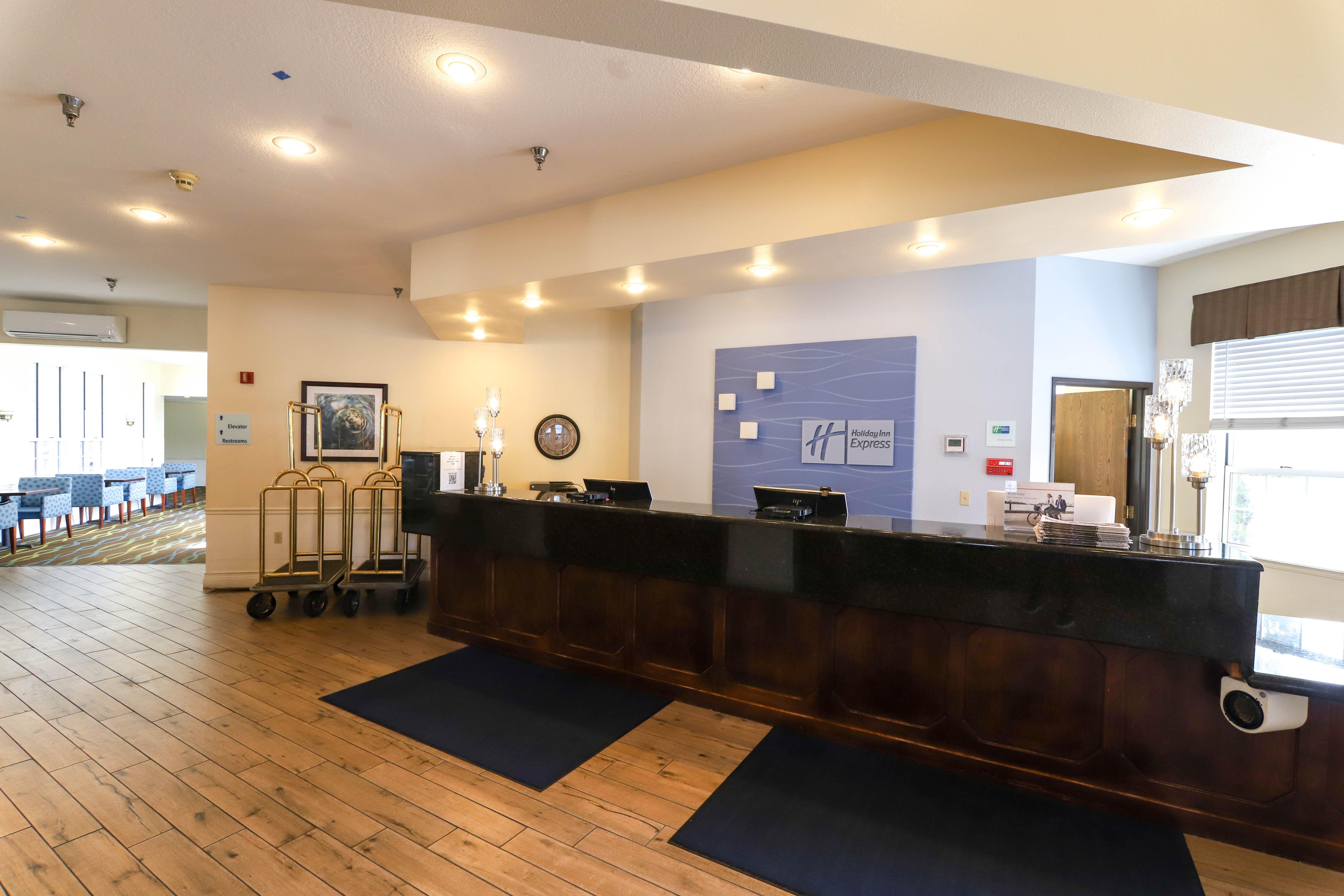 Holiday Inn Express St Ignace-Lake Central By Ihg Saint Ignace Buitenkant foto