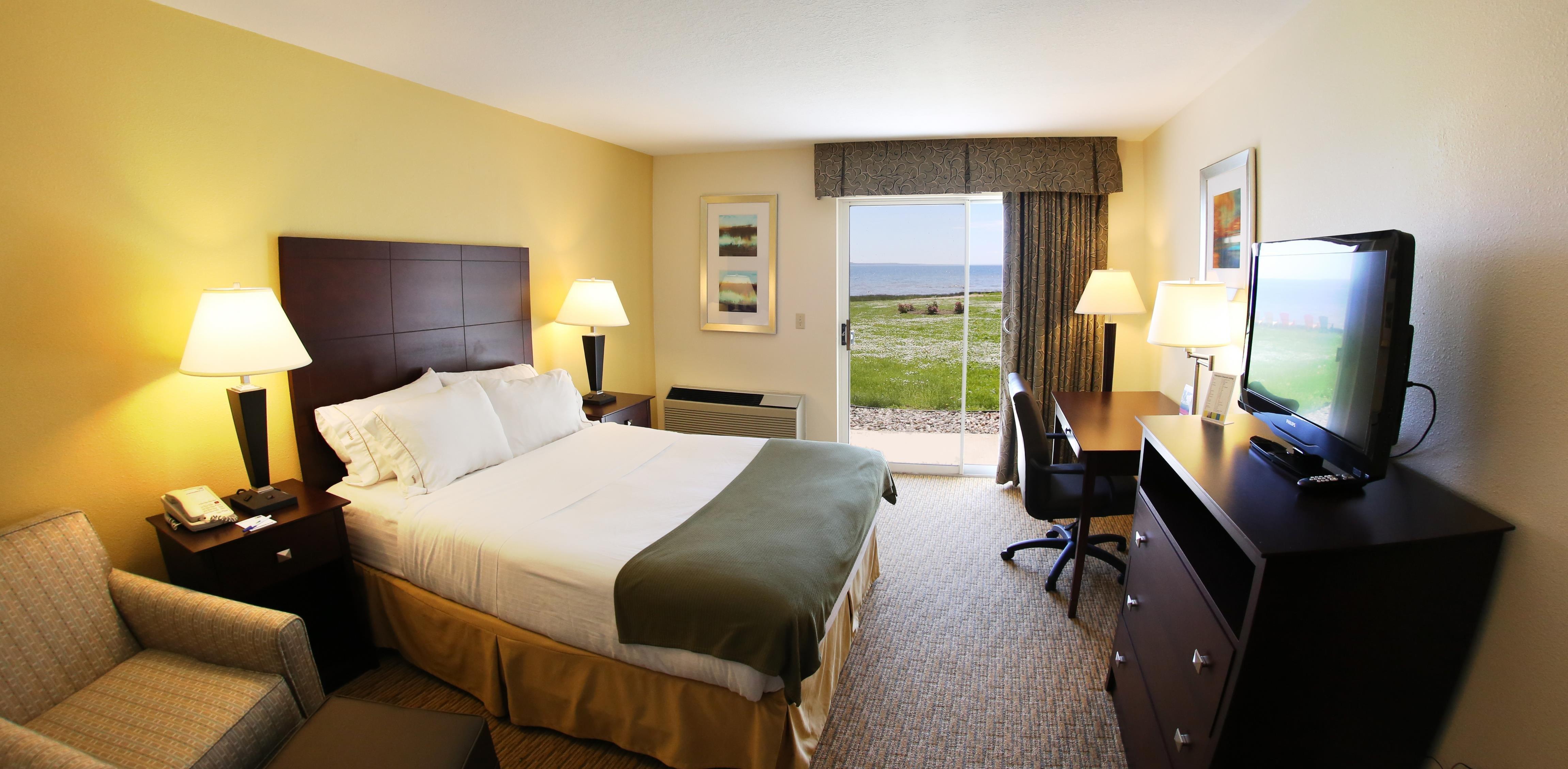 Holiday Inn Express St Ignace-Lake Central By Ihg Saint Ignace Buitenkant foto